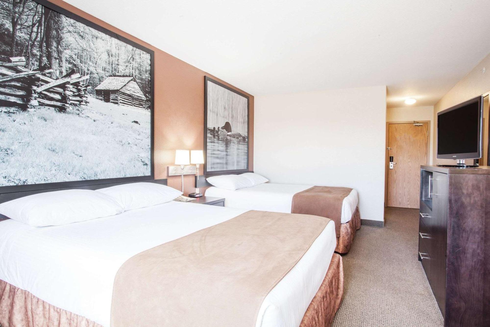 Super 8 By Wyndham Meadow Lake מראה חיצוני תמונה